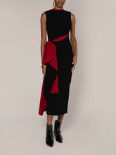 Unique – Midikleid mit Patchwork-Muster in Schwarz und Sangria
